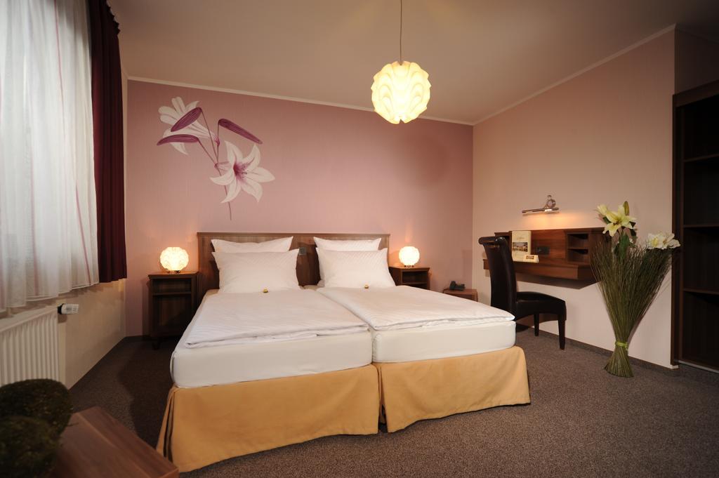 Hotel Lellmann Löf エクステリア 写真