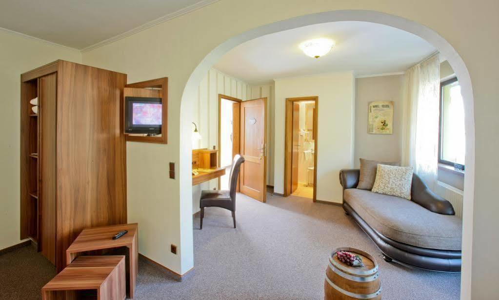 Hotel Lellmann Löf エクステリア 写真